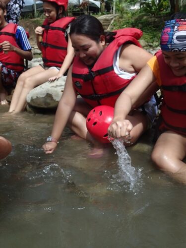 fish feeding kiulu river