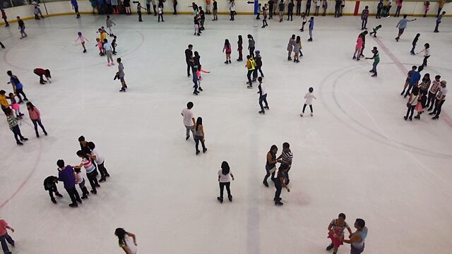SM MOA Ice Skating Rink Rates