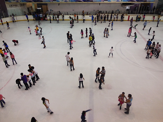 SM MOA Ice Skating Rink Rates